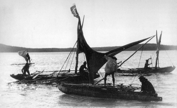 Sailing canoes on Havannah Harbour, 1891. Photo: JW Lindt